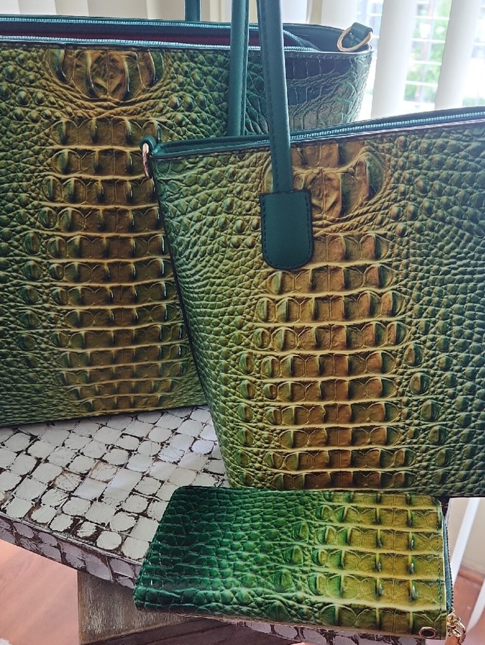 Green Croc-Embossed FashionTote and Wristlet 3 Piece Set - Picture 3 of 4